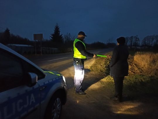 Noś odblaski i bądź widoczny na drodze