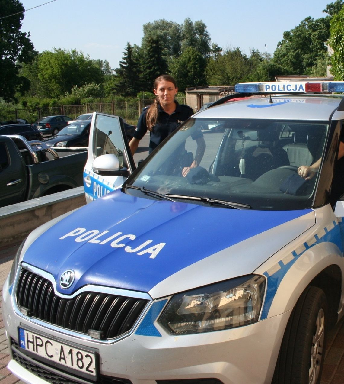 POLICJANCI PRZYBYLI W SAMĄ PORĘ I URATOWALI MŁODEGO MĘŻCZYZNĘ