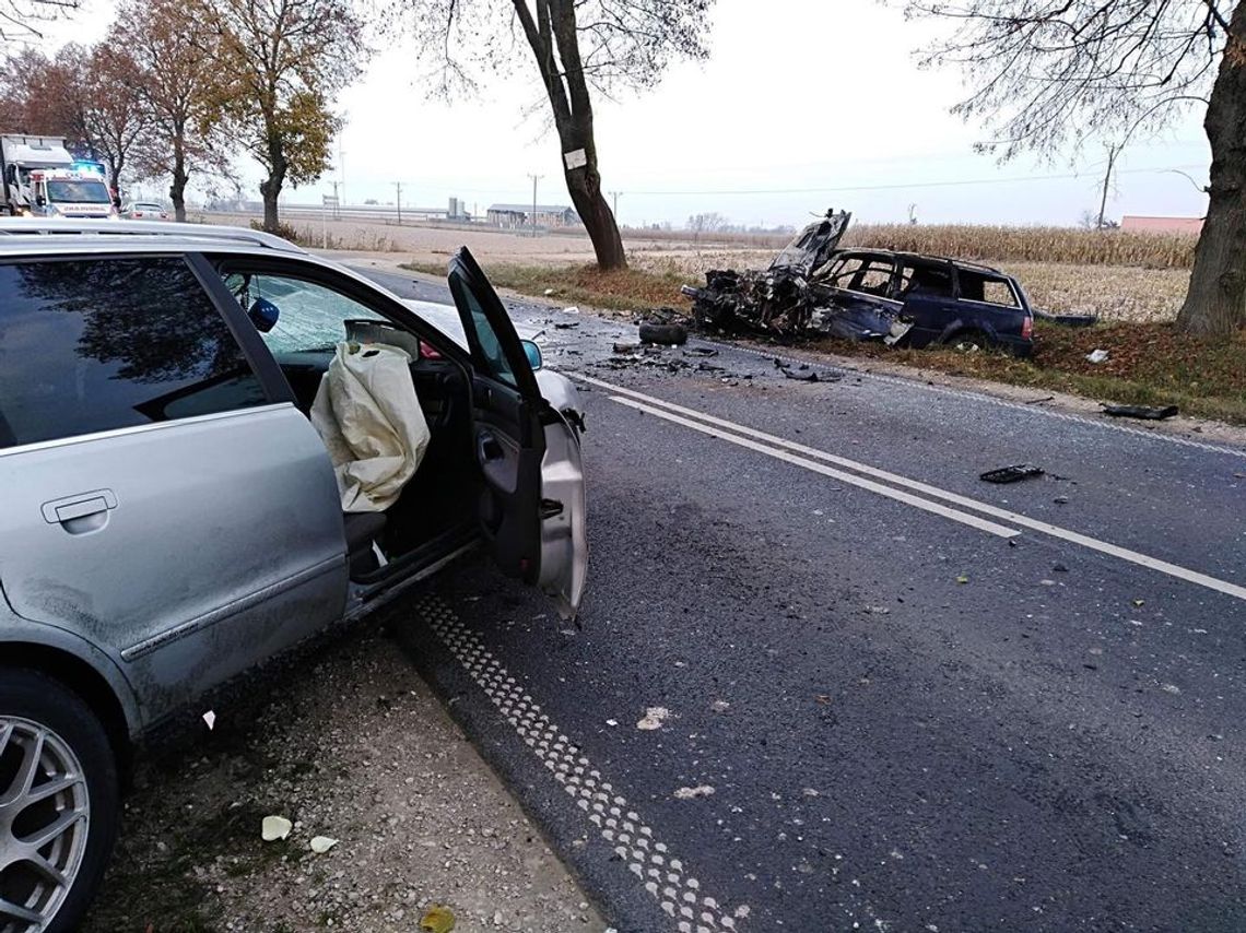 Spłonął samochód osobowy - wypadek w Cetkach